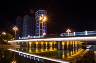 天橋照明亮化工程設(shè)計(jì)，點(diǎn)綴城市夜景燈光