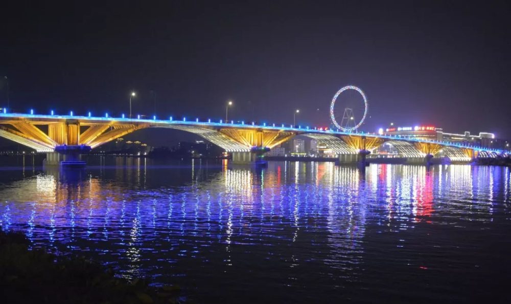 商業(yè)建筑亮化設計的核心要素是什么？